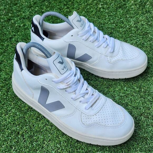 VEJA V-10 - Womens Sneakers - SIZE 8 - Picture 1 of 9